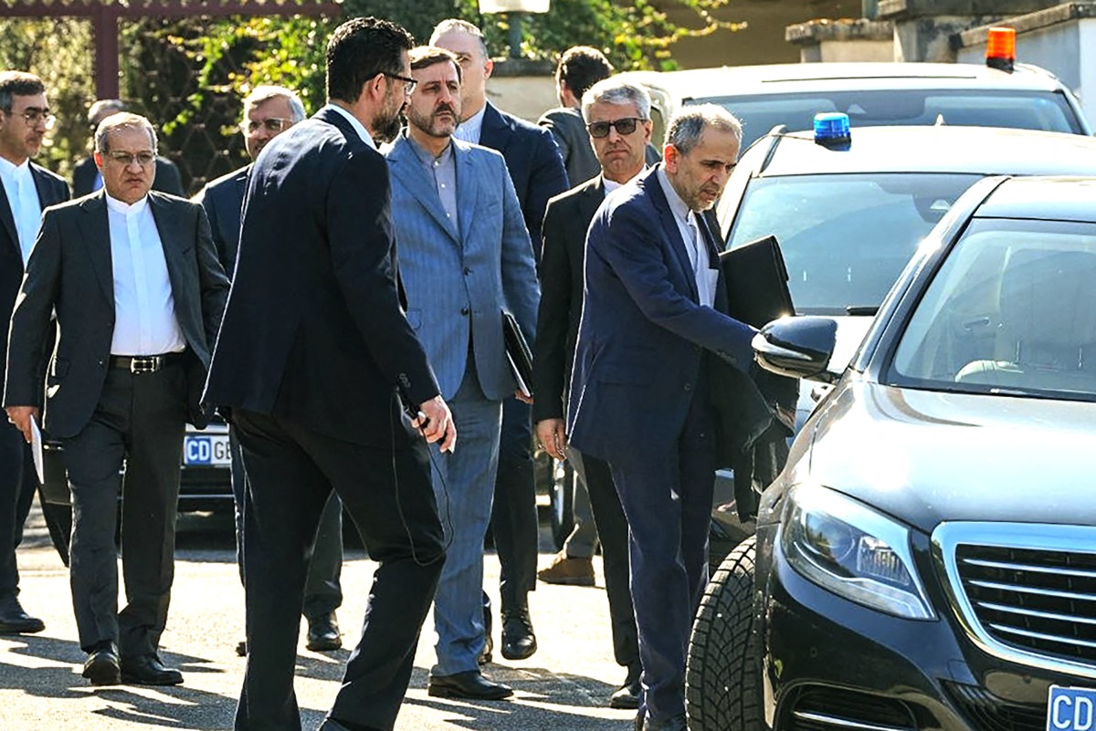 الوفد الايراني المفاوض (أ ف ب)