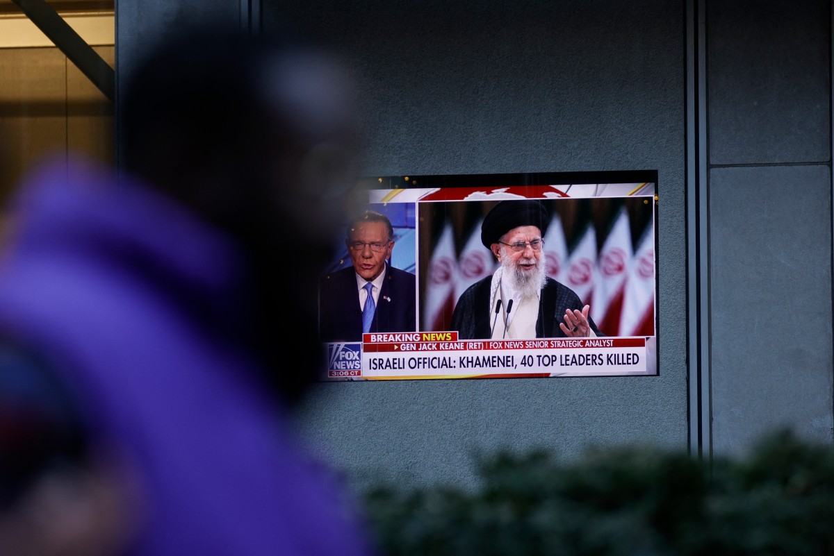 نقل مباشر للهجوم على ايران (أ ف ب)