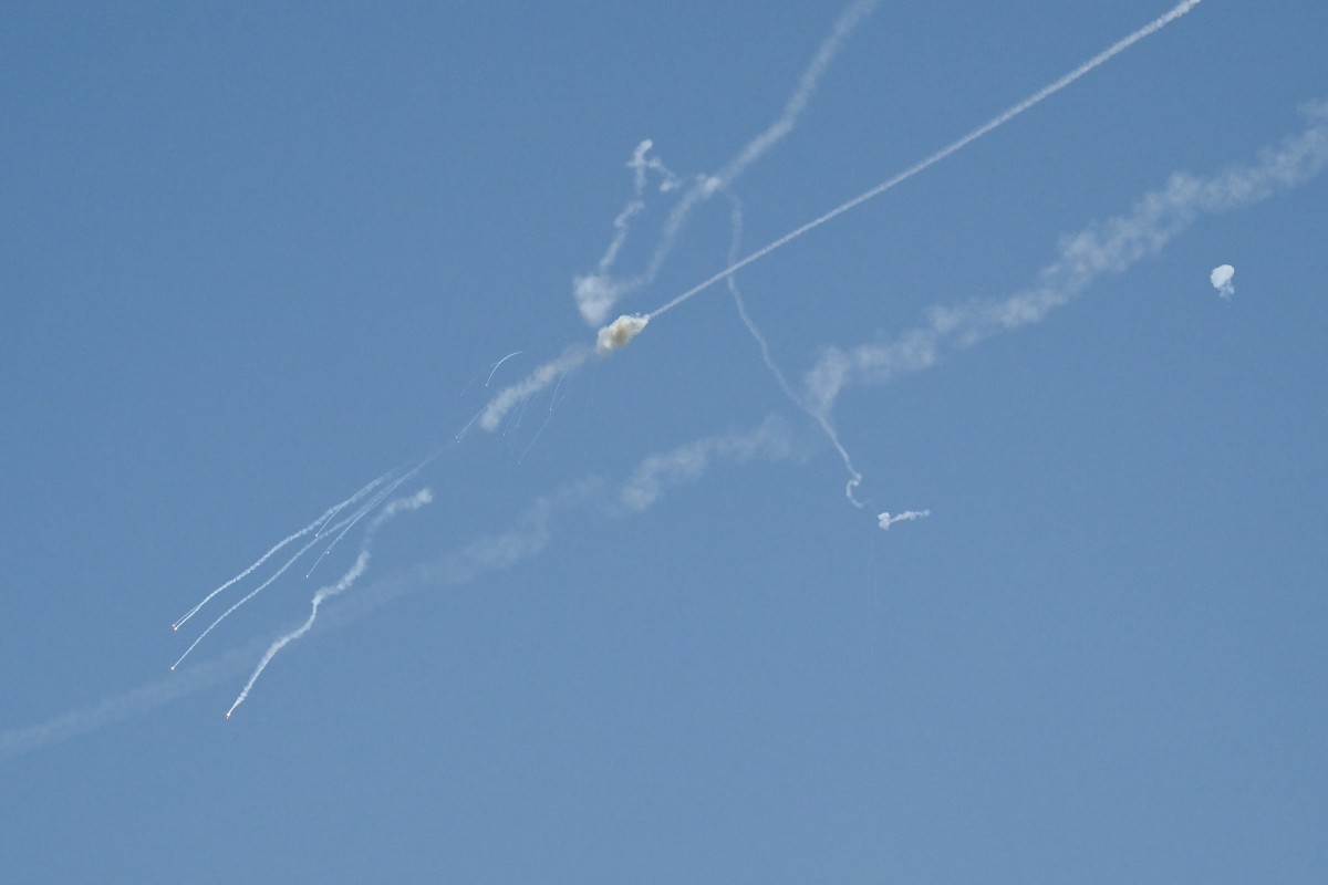 إعتراض صواريخ إيرانية في سماء دبي (أ ف ب)