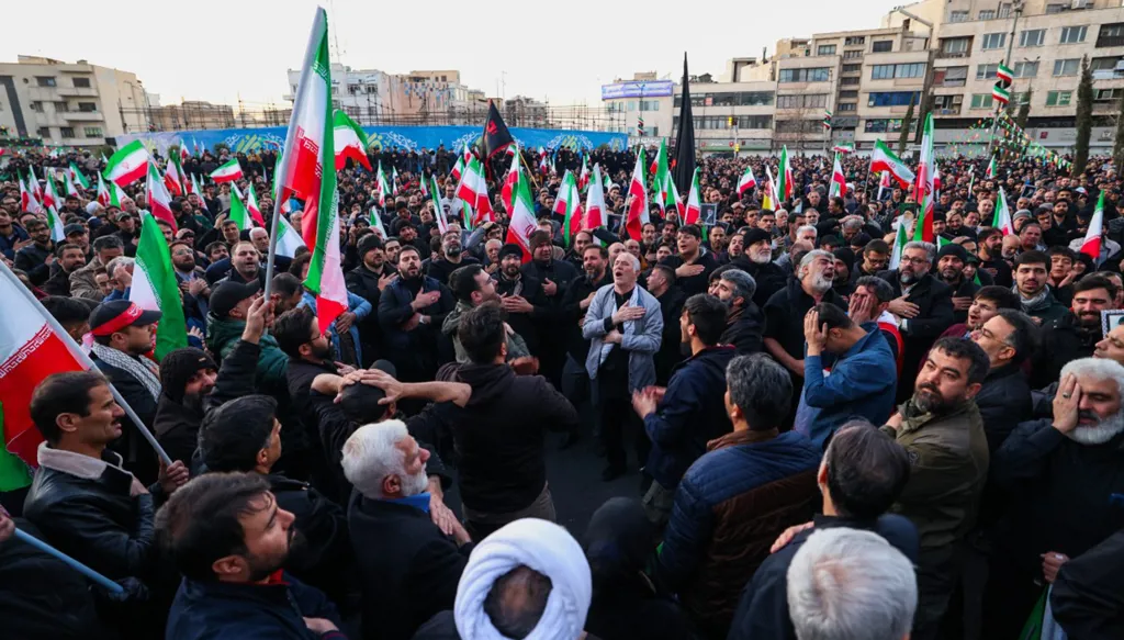 إيران استعدّت لكل السيناريوهات بما فيها مقتل خامنئي... مجلس قيادة موقت و"سنحرق قلب أميركا وإسرائيل"