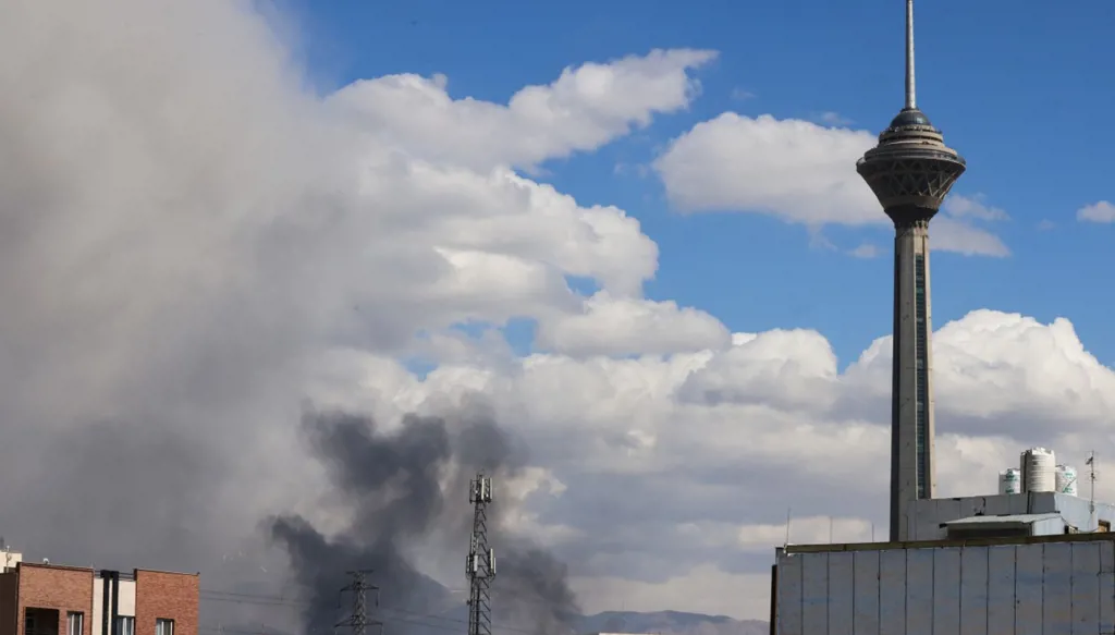 هجمات متبادلَة بين إسرائيل وإيران عقب مقتل خامنئي، وترامب يتوعّد طهران بقوة عسكرية "غير مسبوقة"... "النهار" في تغطية مستمرة