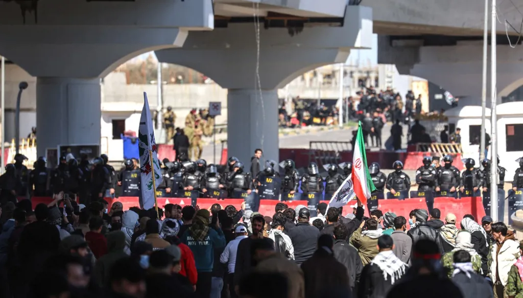 العراق بين نيران الصّراع الإقليمي والضّغوط لوقف عمليّات الفصائل