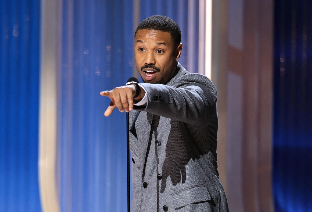 مايكل بي. جوردان يتسلّم جائزة أفضل أداء لممثل في دور رئيسي. (أ ف ب)