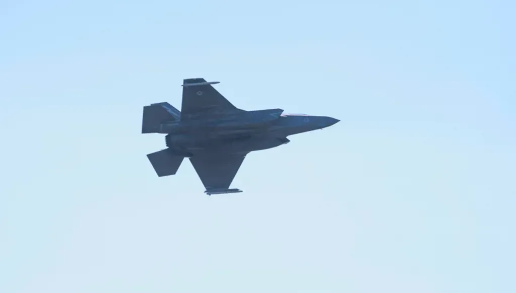 وزير الخارجية القبرصي: المسيرات المحملة بالمتفجرات التي استهدفت قواعد بريطانيا في قبرص انطلقت من لبنان