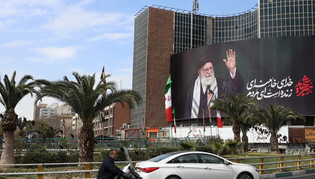 إيران "تبذل ما بوسعها" لاختيار مرشد أعلى جديد بسرعة