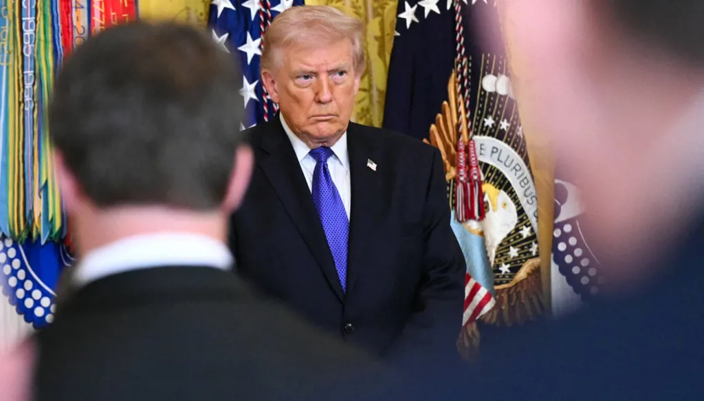 ترامب يتوعد برد "قريب" على الهجوم الذي استهدف السفارة الأميركية لدى الرياض