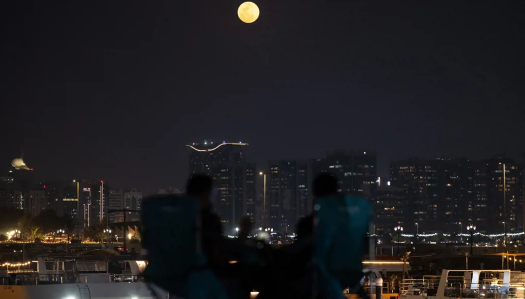 خائفة ومطمئنة