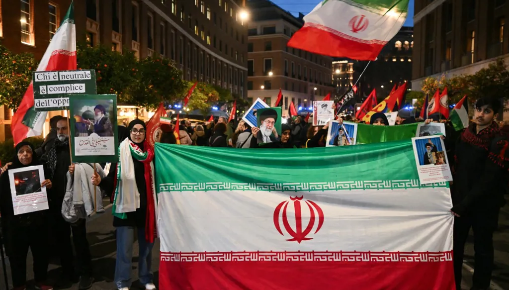 أرملة شاه إيران تؤكد أن مستقبل إيران يجب أن يقرّره شعبها لا القوى الأجنبية