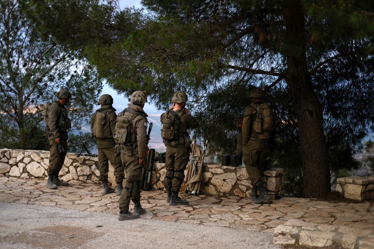 الجيش الإسرائيلي على الحدود مع لبنان (أ ف ب).