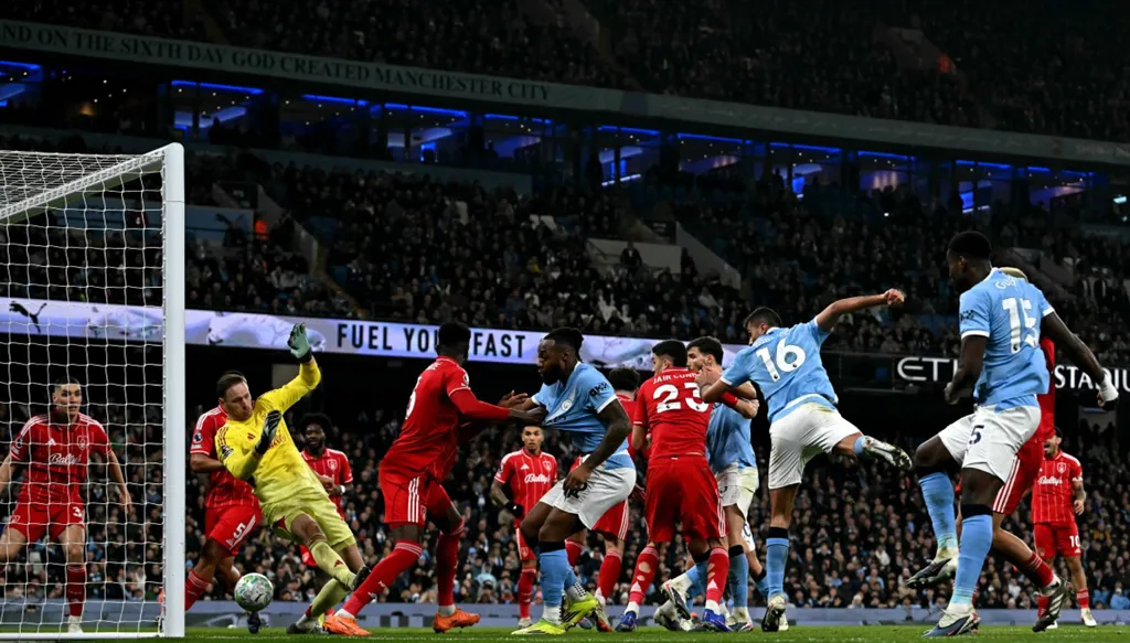 غوارديولا: مانشستر سيتي ليس كاملاً لكن سباق اللقب لم ينتهِ