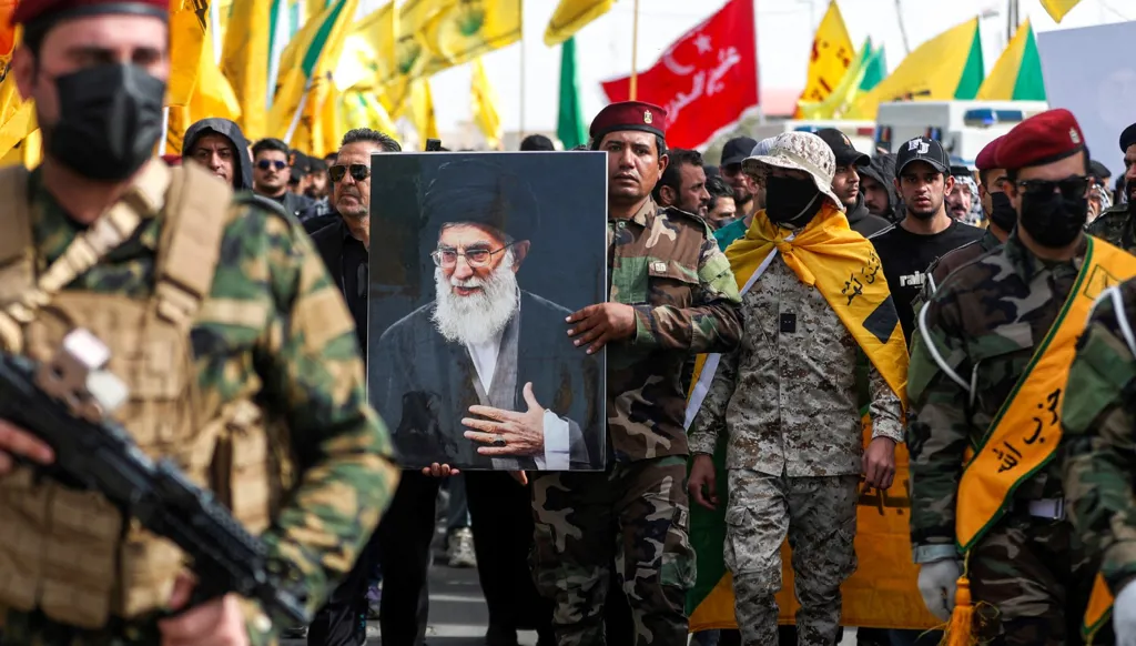 هجوم غامض على منزل في بغداد: هل قُتل قائد "كتائب حزب الله"؟