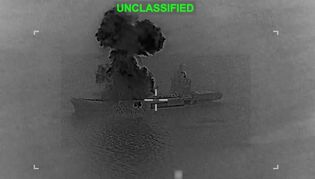 نحو 50 سفينة فرنسية عالقة في الخليج بسبب صراع إيران