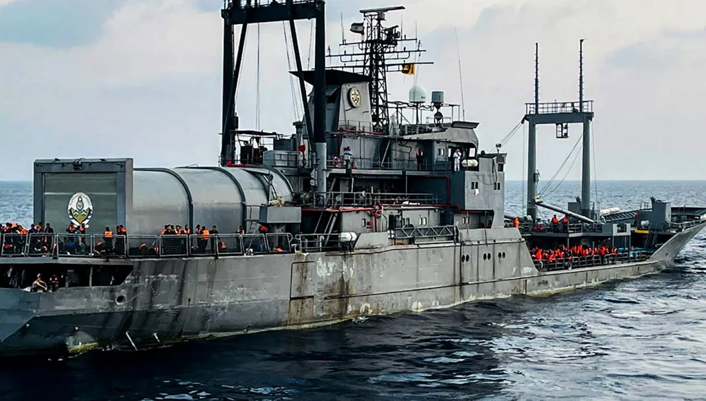 سريلانكا ستعامل بحارة إيران الناجين من هجوم أميركي وفق القانون الدولي