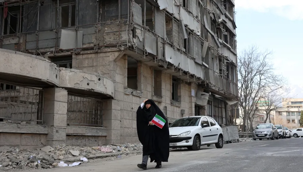 ترامب يتوعّد إيران بضربات عنيفة السبت وطهران تؤكد أنها لن تستسلم