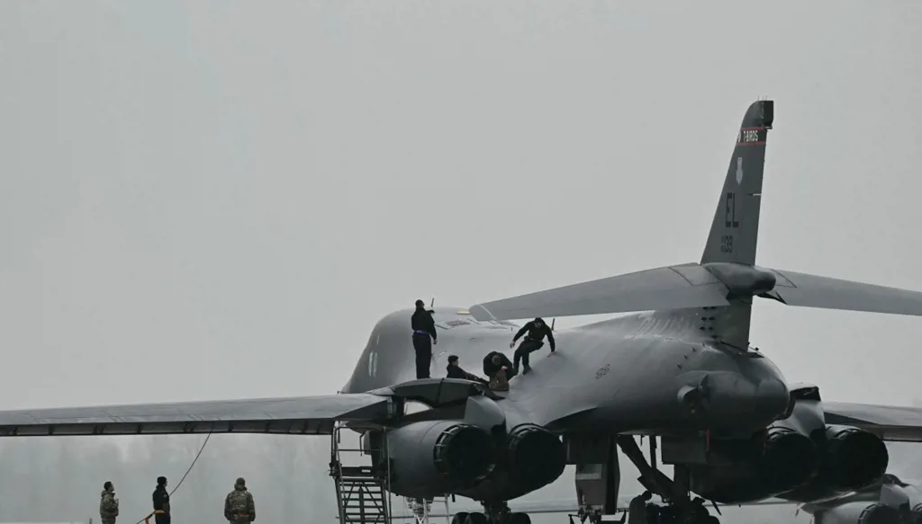 بالفيديو - الحرب في أسبوعها الثاني... أي أفاق لها؟