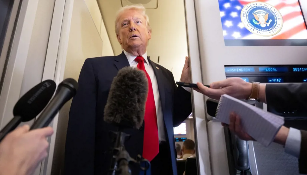 ترامب: "نُحقّق انتصارات سريعة في إيران وسنواصل ضربها".