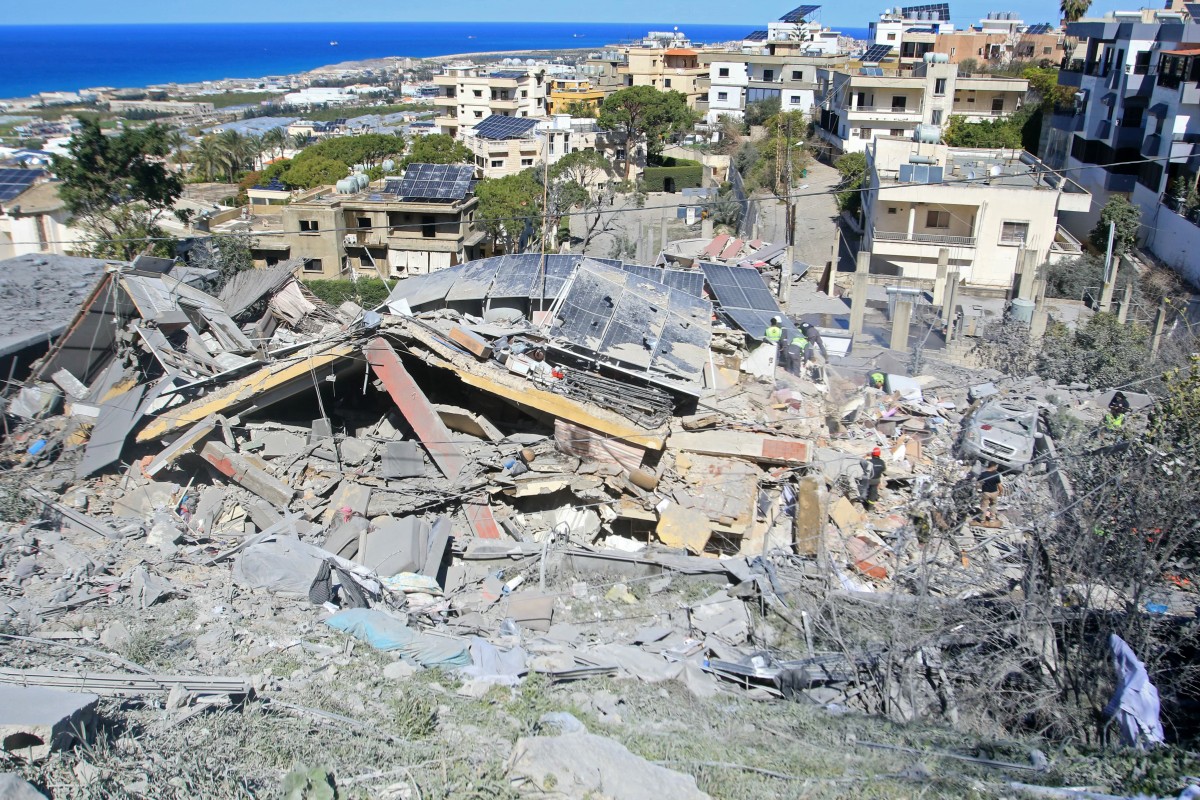 دمار في الغازية. (أ ف ب)