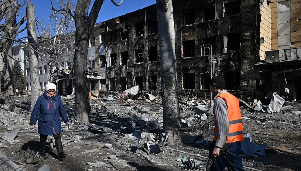 كيف تؤثر الضربات الأميركية على إيران في المفاوضات الروسية - الأوكرانية؟