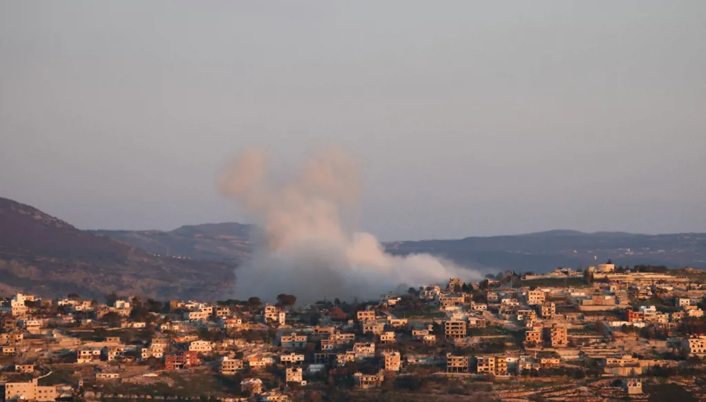 اشتباكات في الخيام وضربات صاروخية.. "حزب الله" يعلن إصابة دبابات ميركافا واستهداف قواعد إسرائيلية