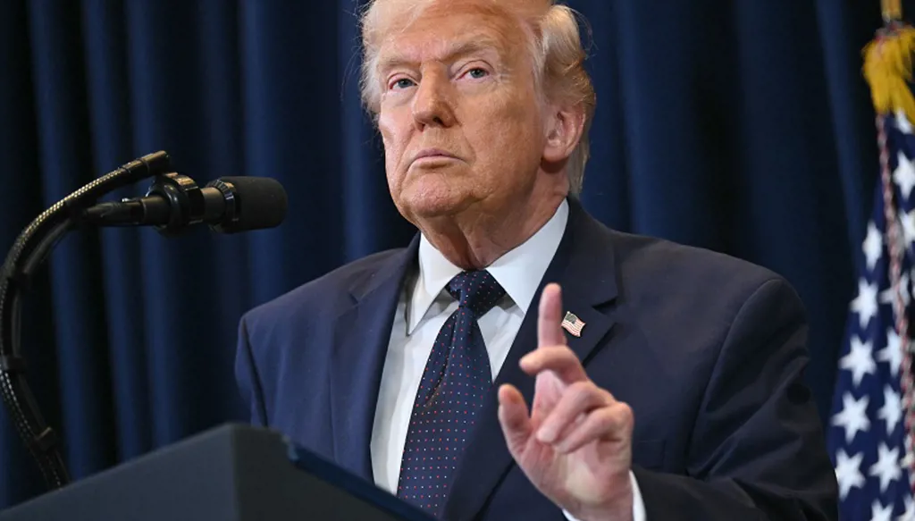 ترامب يقول إن الحرب مع إيران على وشك الانتهاء... لكنّ لإسرائيل رأياً آخر