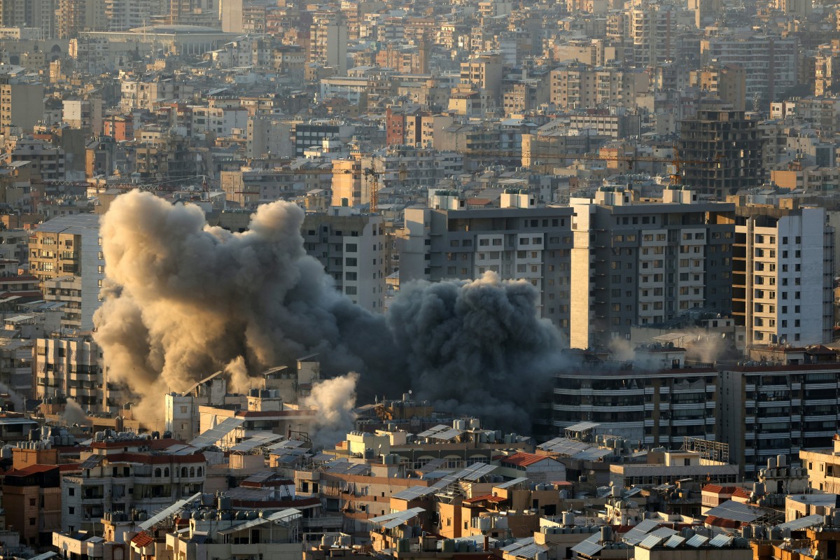 غارة على الضاحية. (أ ف ب)