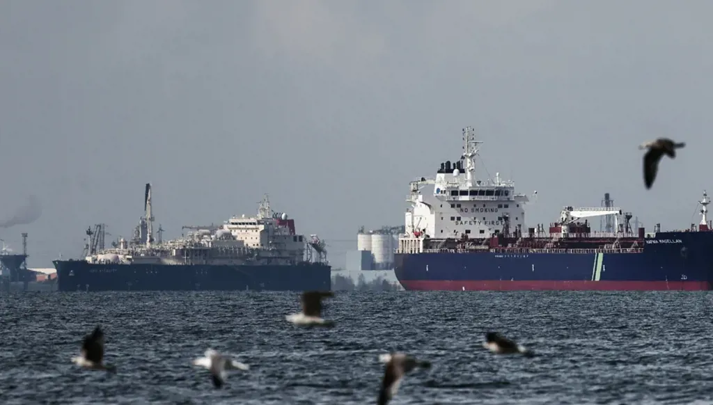 Global stakes at Hormuz: Who will give in first to the economic and geopolitical strain?