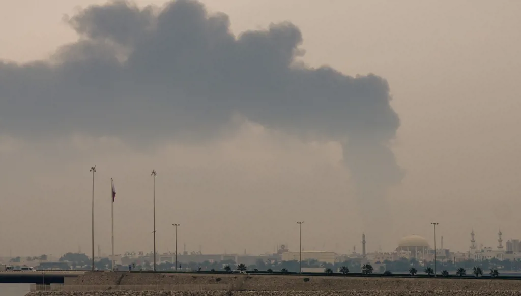 الاعتداءات الإيرانية مستمرّة على دول الخليج... هجمات مسيّرة واعتراضات دفاعية