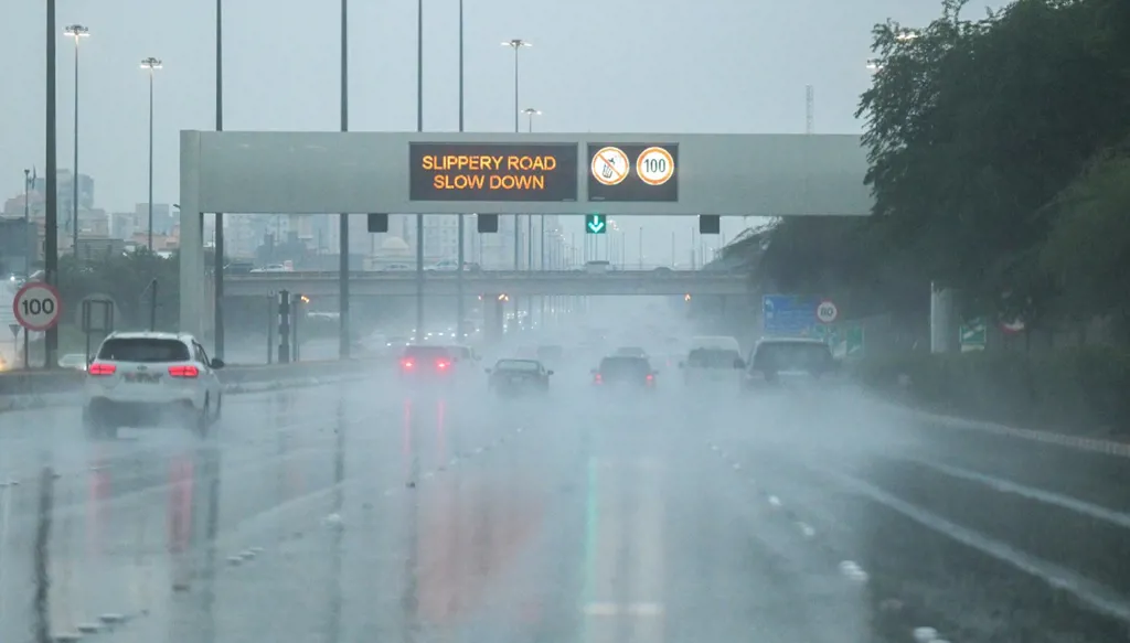 هجمات مسيّرة تستهدف مصفاتا نفط في الكويت