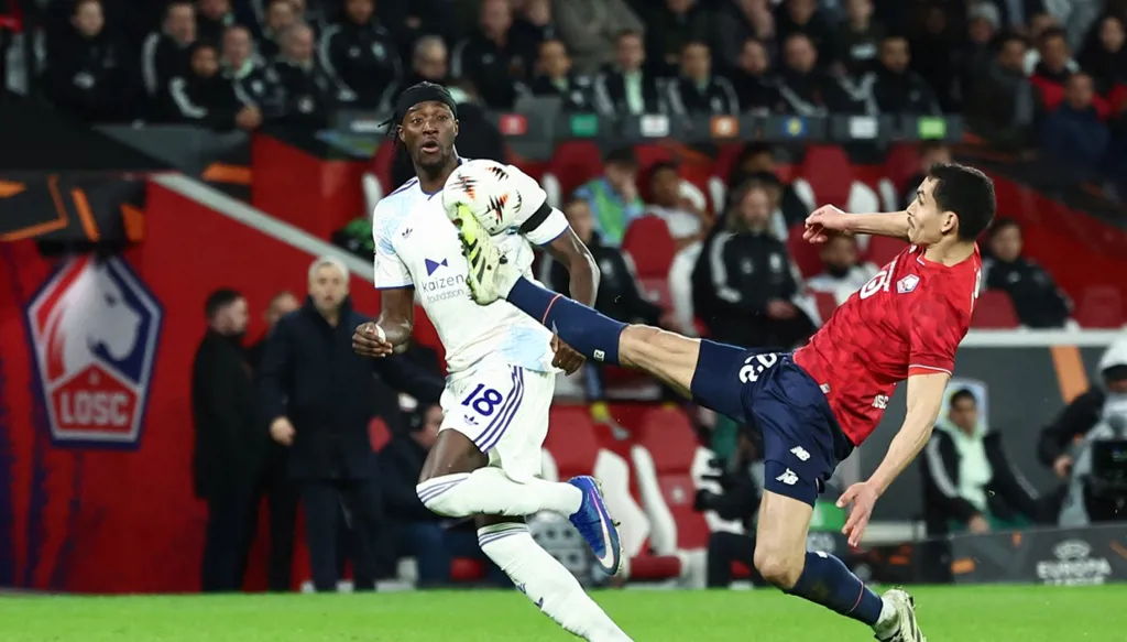 أستون فيلا يُحقق المطلوب وروما يتعثر ذهاباً في الدوري الأوروبي