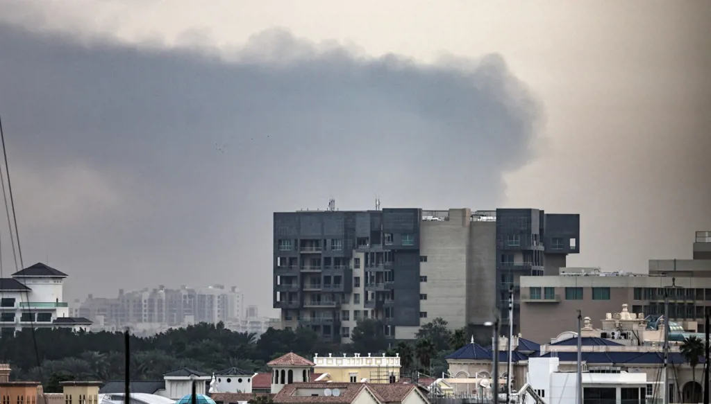 الإمارات تقبض على 10 أشخاص لنشرهم مقاطع فيديو زائفة