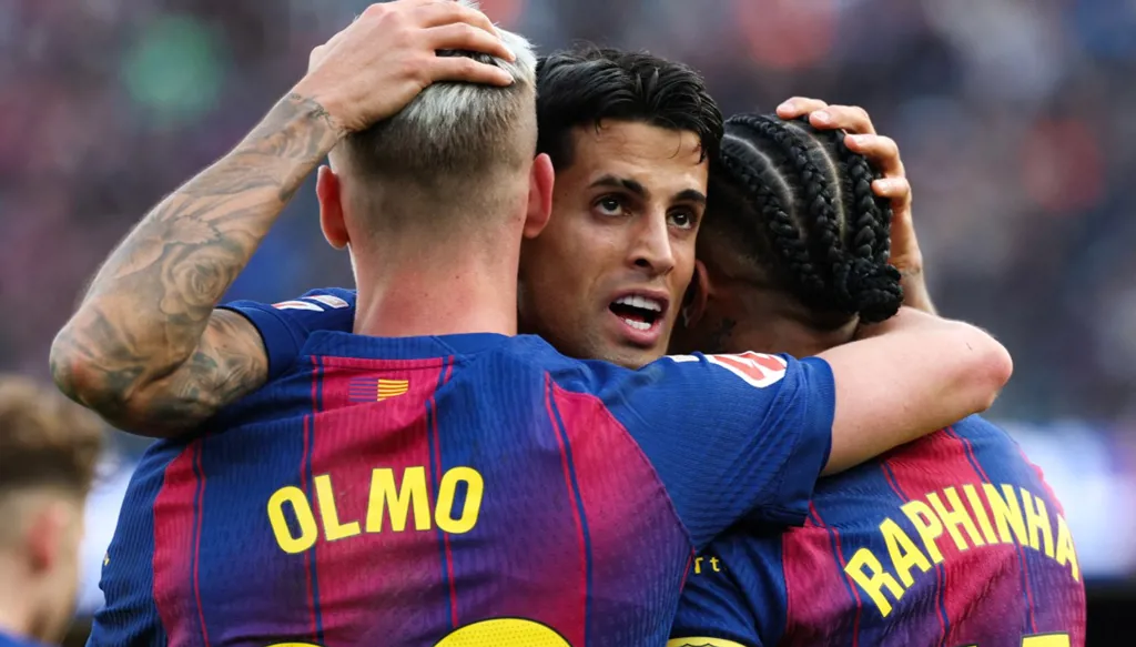 في ليلة رافينيا... برشلونة يسحق إشبيلية ويبتعد في صدارة الدوري الإسباني (فيديو)