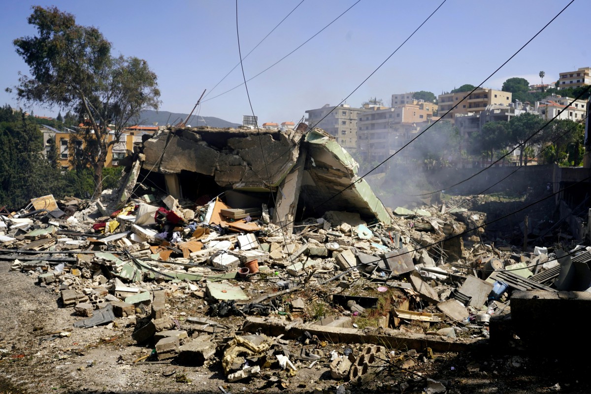 تواصل الاستهدافات في لبنان. (أ ف ب)