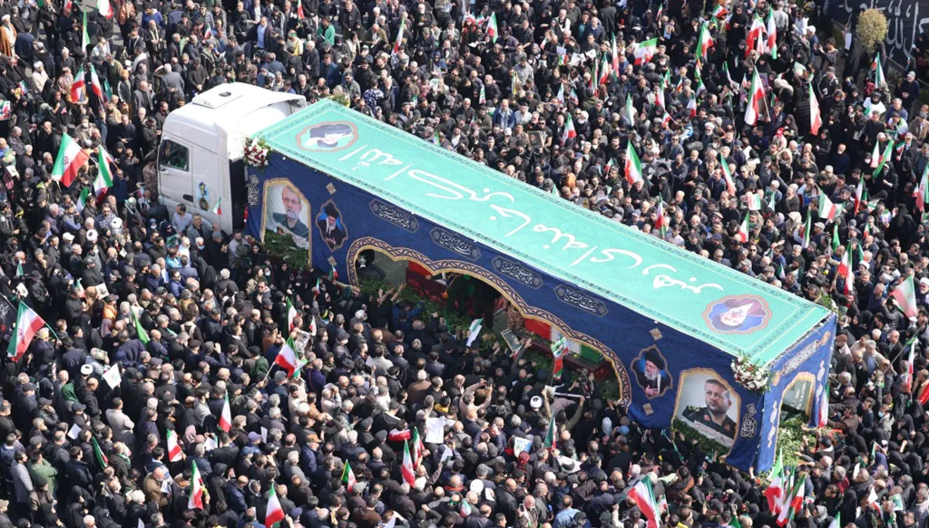 بكين: قتل علي لاريجاني غير مقبول