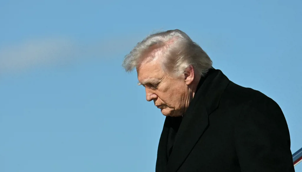 ترامب يتوعّد إيران مجدداً إذا لم تفتح مضيق هرمز "فوراً"!