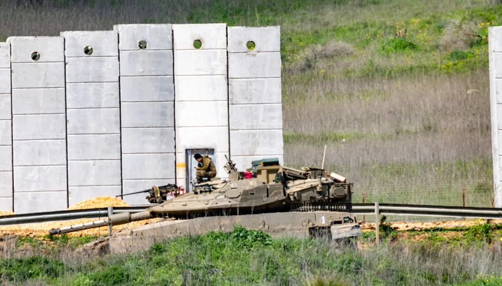 5 عند الخامسة: إسرائيل تُقطّع "شرايين حزب الله" وأكبر وابل من الضربات على إيران اليوم... إلى أين تتجه أسعار النفط؟