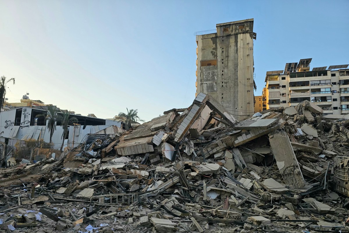 دمار في الضاحية الجنوبية (أ ف ب).