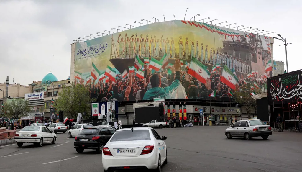 قائد القيادة المركزية الأميركية: دمّرنا ثلثي قدرات إيران على إنتاج الصواريخ والطائرات المسيّرة