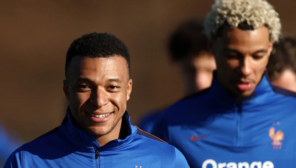 مبابي يكسر الصمت... الحقيقة الكاملة لإصابته