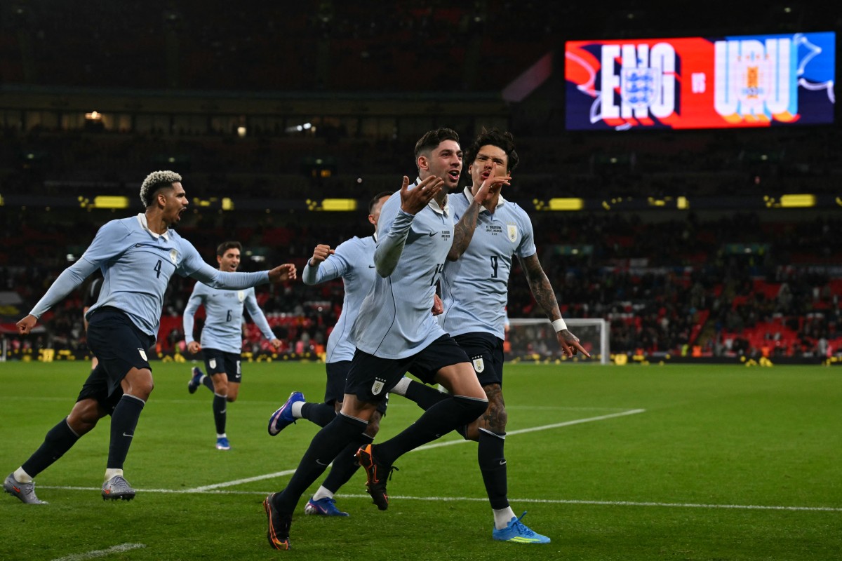 لاعبو الأوروغواي من المباراة الودية أمام إنكلترا. (أ ف ب)