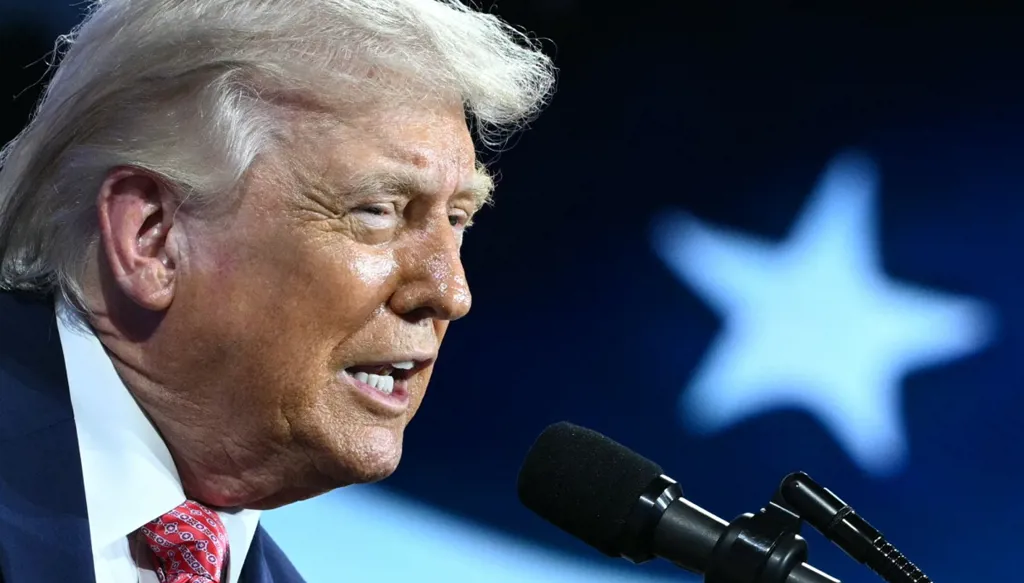 ترامب يعيد نشر تدوينة لوزير خارجية باكستان عن مضيق هرمز