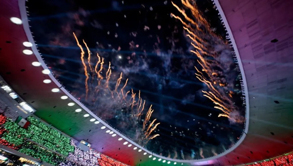 فاجعة قبل كأس العالم 2026... ابن الـ27 عاماً يسقط من مدرجات الملعب في المكسيك (صور)