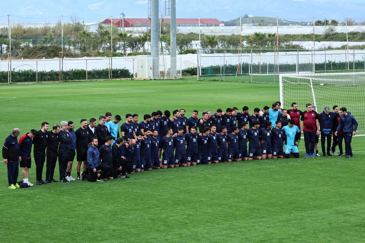 منتخب إيران لكرة القدم خلال التمارين. (أ ف ب)