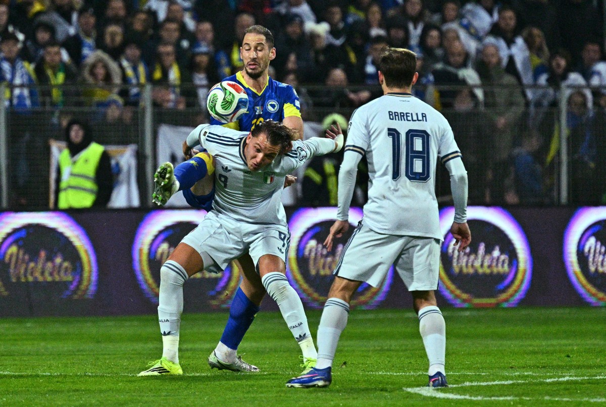 من مباراة إيطاليا والبوسنة في الملحق المؤهل إلى كأس العالم. (أ ف ب)