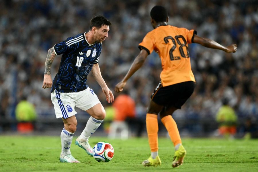 الأرجنتين ضد زامبيا. (أ ف ب)