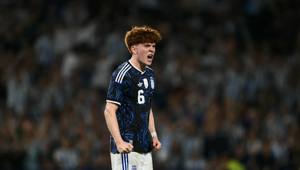 فالنتين باركو... القصير المتكامل وسط عمالقة الدّوري الفرنسي