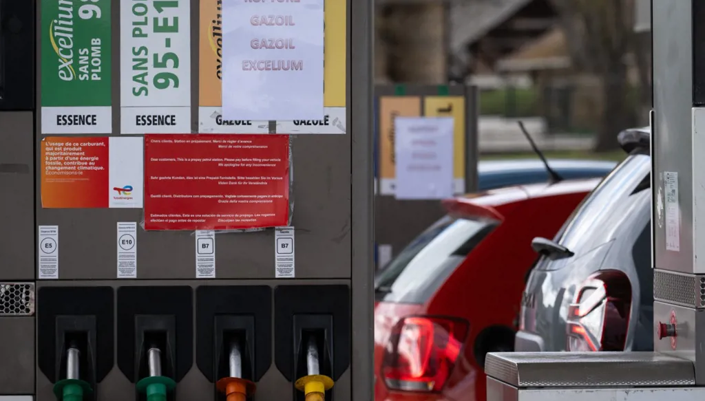 هرمز قبل مفاوضات إسلام آباد... هل يُفتح فعلاً أم يبقى ورقة ضغط؟