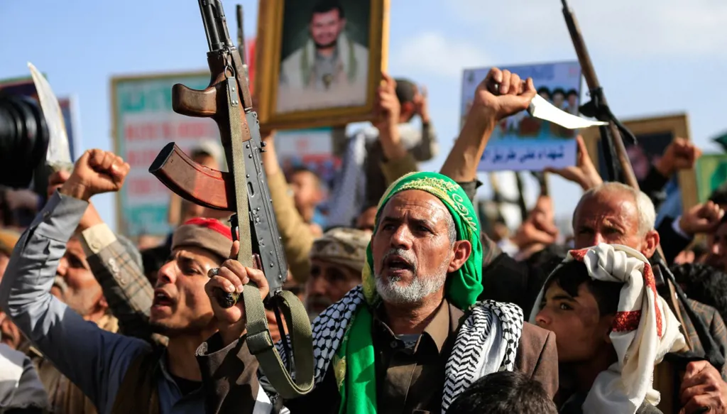 الحوثيون في حرب إيران… هل يمتدّ التّصعيد إلى القرن الأفريقي؟