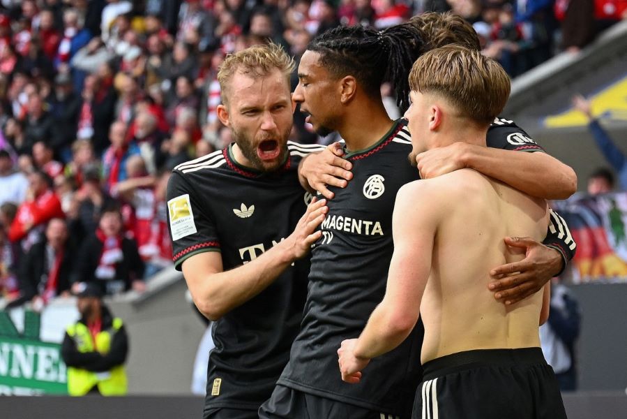 لاعبو بايرن ميونيخ. (أ ف ب)