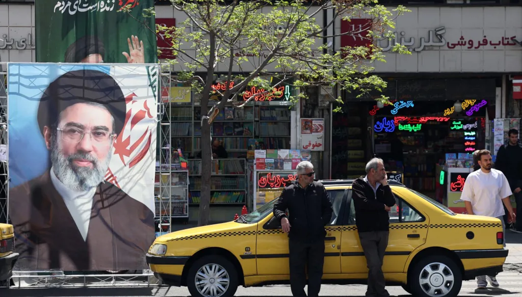 "المقاومة" تريد "تحرير" إيران بسلاح "الحرس الثوري"... انتفاضة مسلّحة عقب الحرب؟