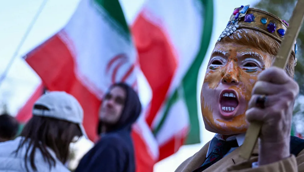 "حرب" داخلية أميركية تتصاعد مع هدنة الشرق الأوسط